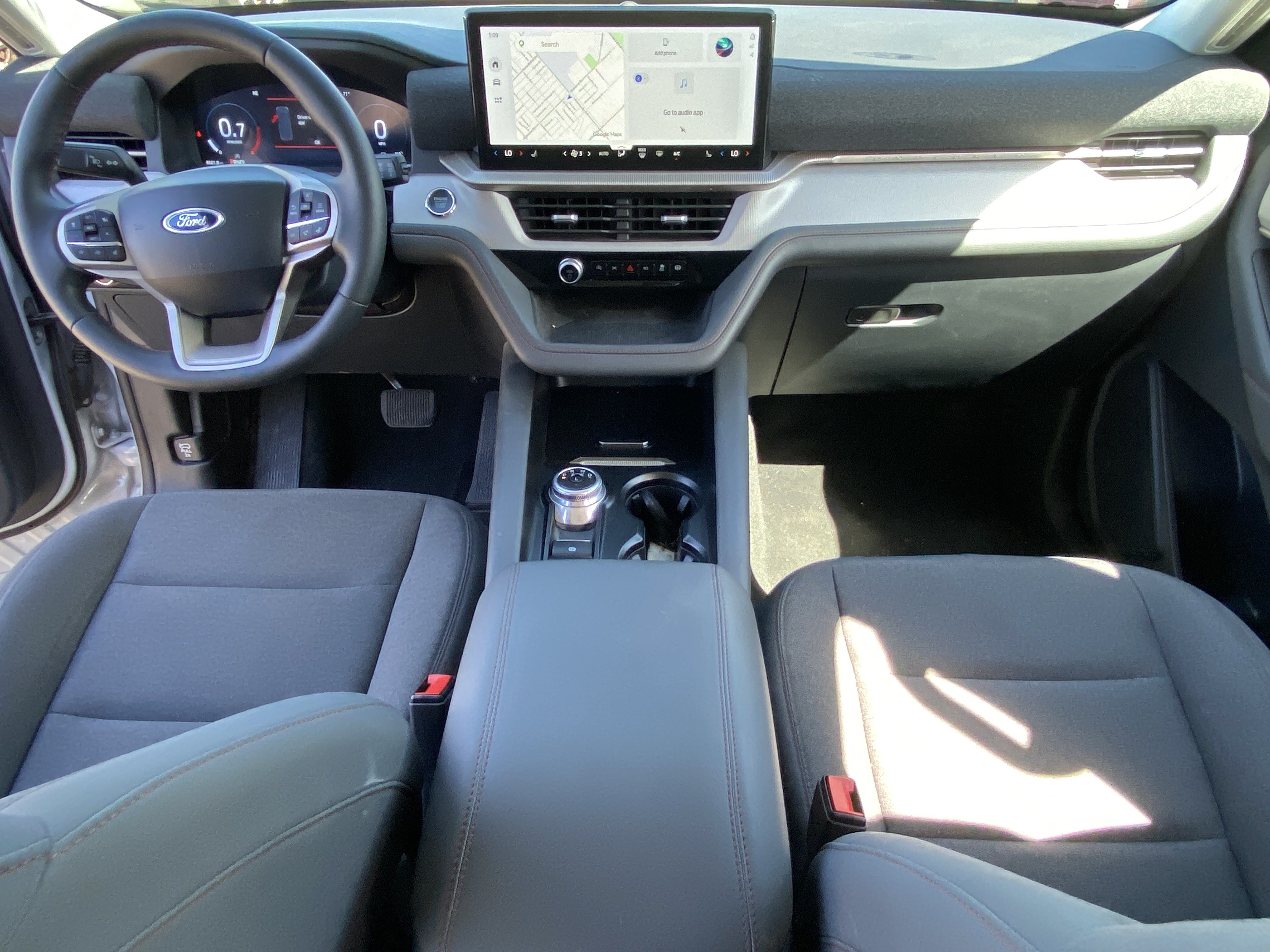 Used 2025 Ford Explorer Active RWD image 21
