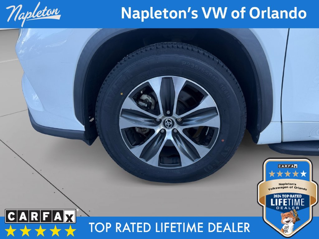 Used 2023 Toyota Highlander XLE FWD image 32
