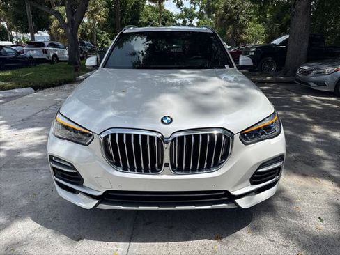 Used 2019 BMW X5 xDrive50i w/ Executive Package AWD/4WD image 3