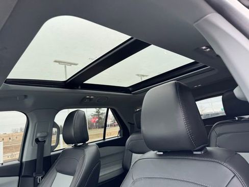 Certified 2023 Ford Explorer XLT w/ Equipment Group 202A image 10