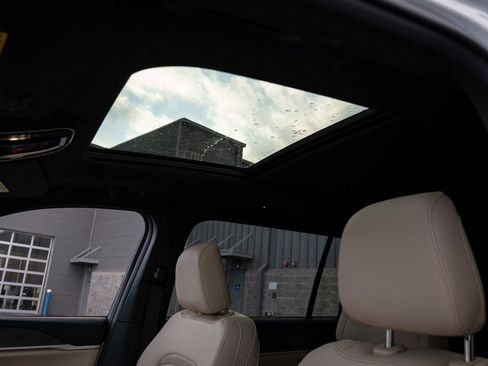 New 2025 Jeep Grand Cherokee L Limited w/ Black Appearance Package image 16