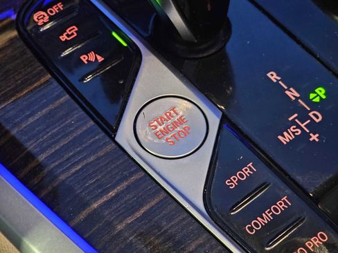 Used 2021 BMW X5 xDrive40i w/ Convenience Package image 35