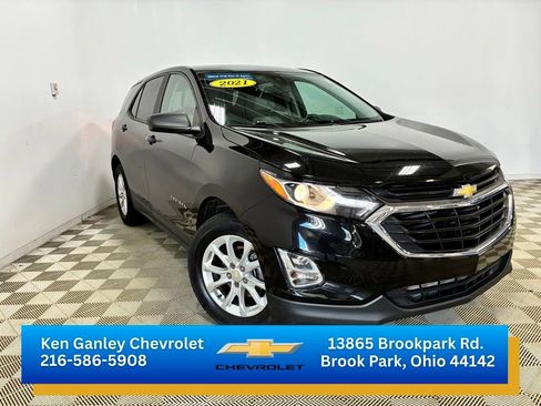 Certified 2021 Chevrolet Equinox LS w/ LS Convenience Package FWD image 3
