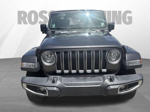 Used 2018 Jeep Wrangler Unlimited Sahara AWD/4WD image 2