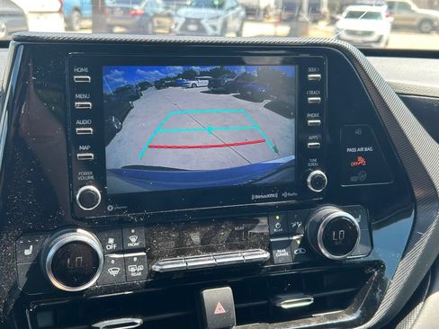 Used 2022 Toyota Highlander XSE FWD image 35