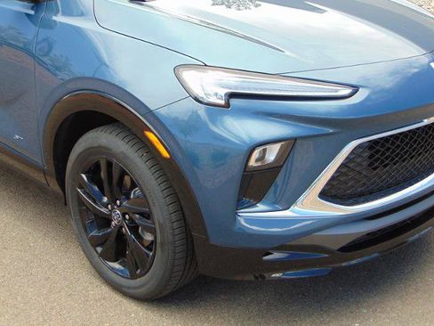 Used 2025 Buick Encore GX Sport Touring w/ Advanced Technology Package image 2