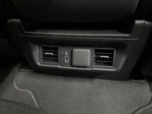 Used 2025 GMC Sierra 1500 SLT image 27