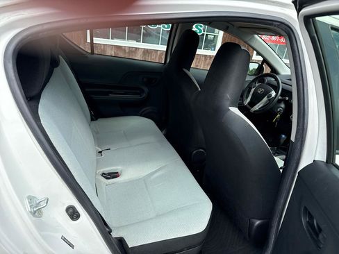 Used 2015 Toyota Prius C One FWD image 11