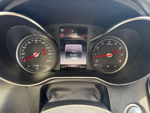 Used 2019 Mercedes-Benz GLC 300 image 17