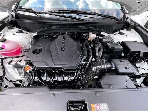 Certified 2024 Hyundai Tucson SEL FWD image 11