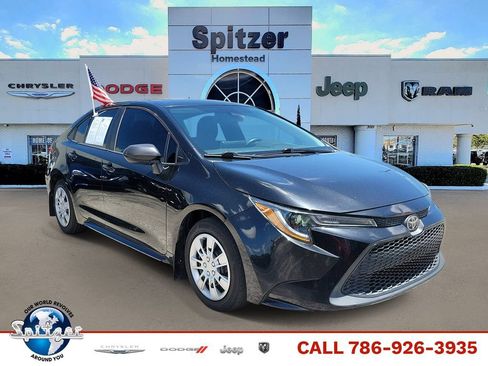 Used 2020 Toyota Corolla LE FWD image 1
