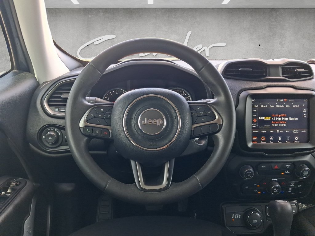 Used 2022 Jeep Renegade Latitude AWD/4WD image 21