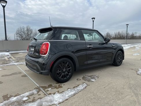 Used 2023 MINI Cooper 2-Door Hardtop image 7