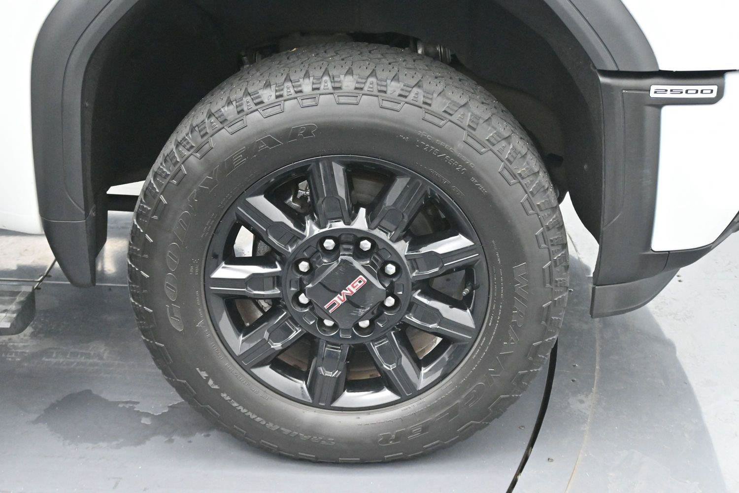 Used 2024 GMC Sierra 2500 AT4 w/ AT4 Premium Plus Package AWD/4WD image 37