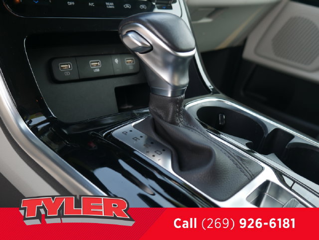 Used 2024 Kia Carnival EX FWD image 34