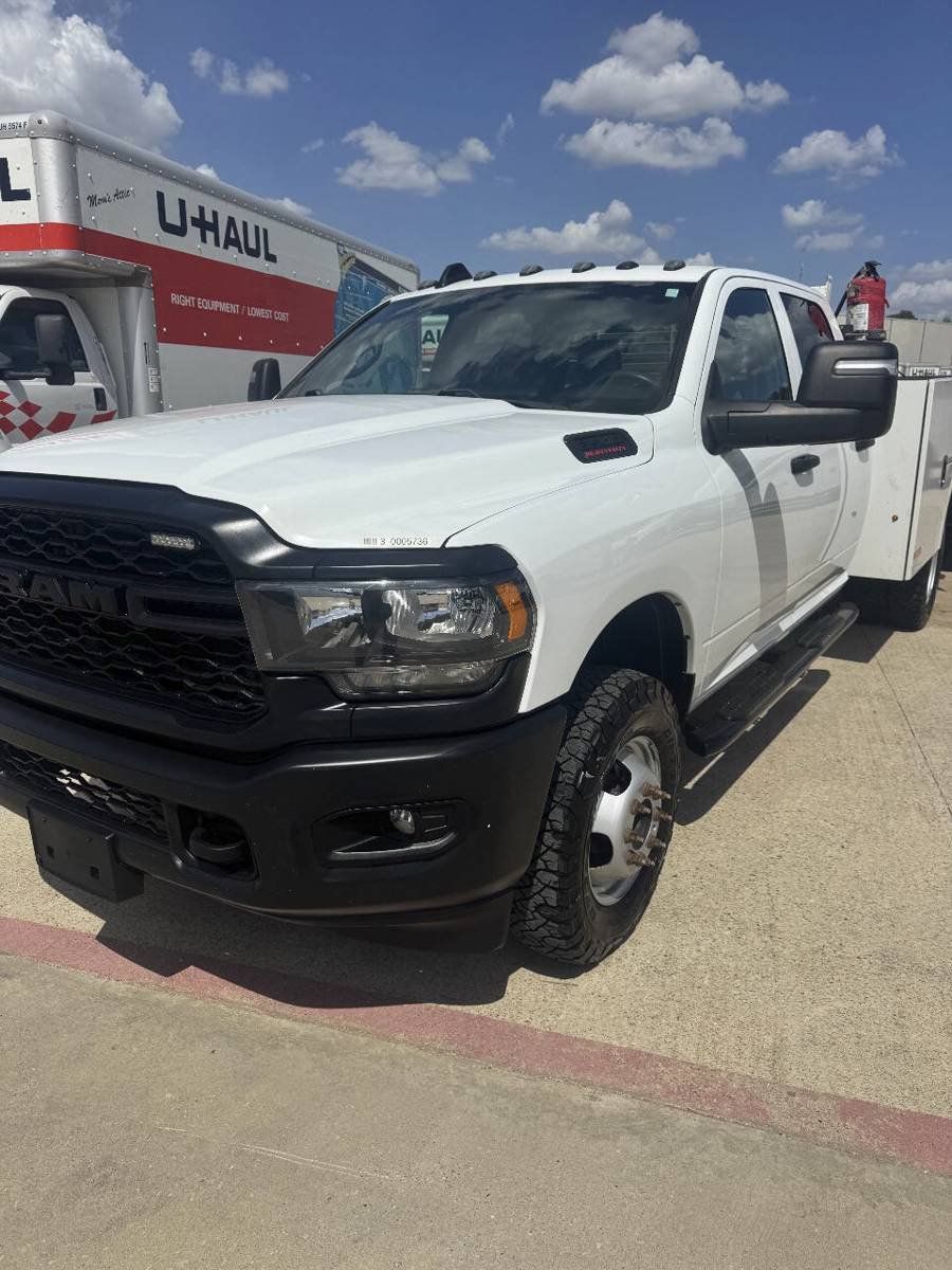Used 2024 RAM 3500 Tradesman AWD/4WD image 5