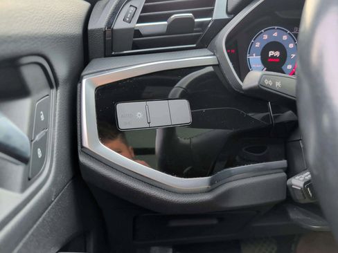 Used 2019 Audi Q3 2.0T Premium image 24