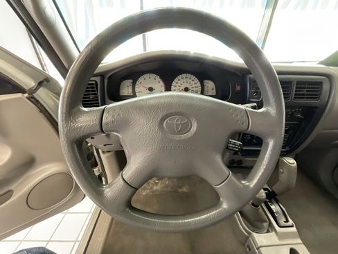 Used 2004 Toyota Tacoma 4x4 Xtracab V6 image 11