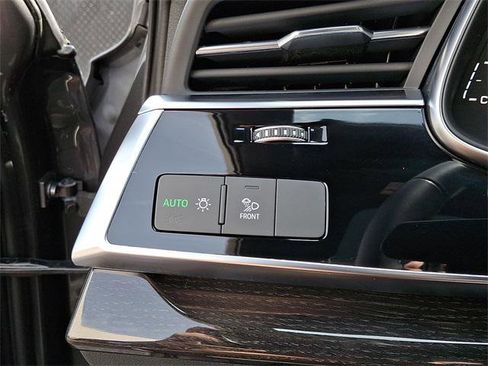 Certified 2025 Audi Q7 3.0T Premium Plus w/ Premium Plus Package AWD/4WD image 24