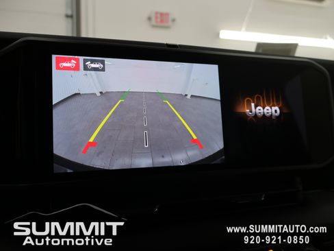New 2026 Jeep Wrangler Unlimited Sahara AWD/4WD image 15