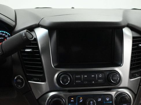 Used 2019 Chevrolet Suburban Premier AWD/4WD image 16