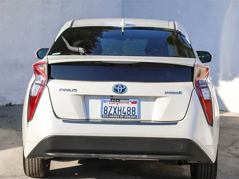 Used 2016 Toyota Prius Three image 5