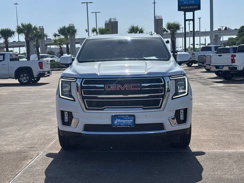 Used 2024 GMC Yukon SLT RWD image 2