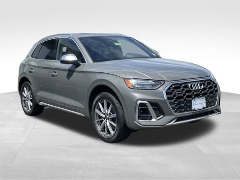 Used 2023 Audi SQ5 Premium Plus w/ Premium Plus Package AWD/4WD image 3
