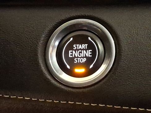 Certified 2023 Cadillac Escalade Premium Luxury image 27