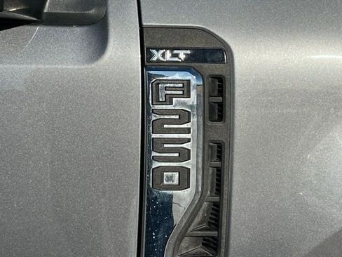 Used 2024 Ford F250 XLT image 8