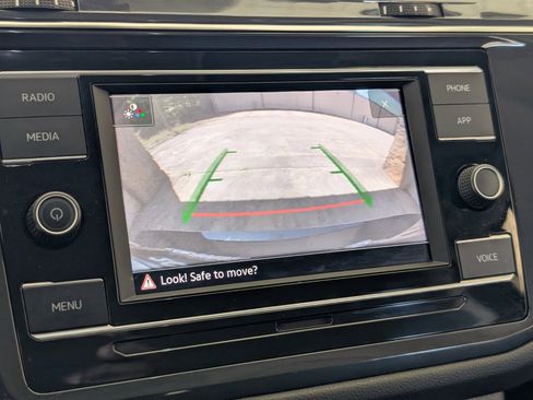 Used 2023 Volkswagen Tiguan S image 28