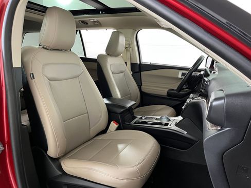 Used 2020 Ford Explorer Limited image 26