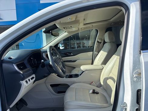 Used 2023 GMC Acadia Denali w/ Denali Ultimate Package image 11
