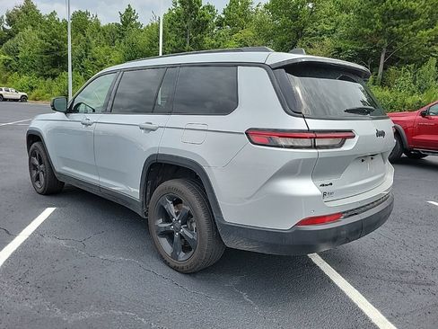 Used 2025 Jeep Grand Cherokee L Laredo AWD/4WD image 5