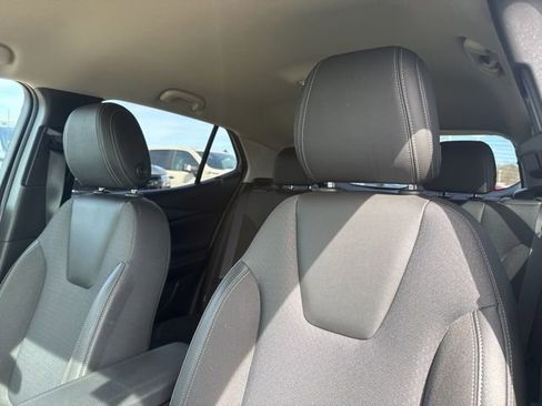 Used 2025 Buick Encore GX Preferred image 14