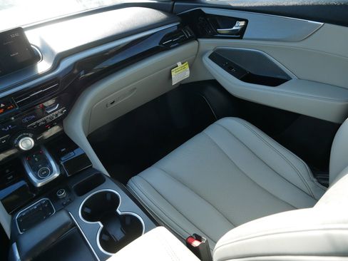 Used 2023 Acura MDX SH-AWD w/ Technology Package image 11