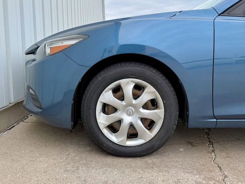 Used 2018 MAZDA MAZDA3 Sport FWD image 33