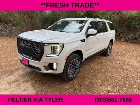 Used 2023 GMC Yukon XL Denali Ultimate image 3