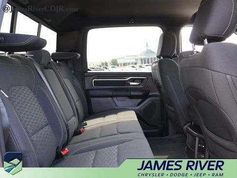 Used 2025 RAM 1500 Big Horn AWD/4WD image 12