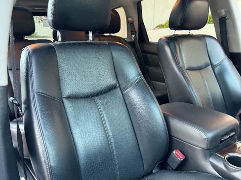 Used 2016 Nissan Pathfinder Platinum w/ Cargo Package image 17