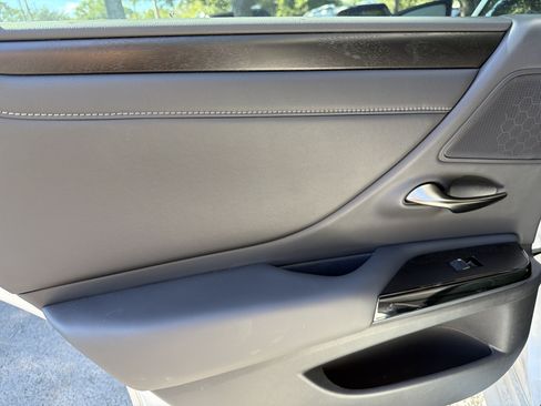 Certified 2025 Lexus ES 300h w/ Premium Package FWD image 28