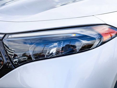 Used 2023 Mercedes-Benz EQB 350 4MATIC SUV image 7