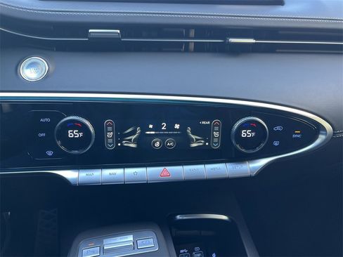 Used 2025 Genesis GV70 3.5T Sport w/ Sport Prestige Package image 17