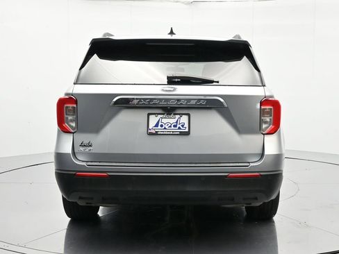 Certified 2022 Ford Explorer XLT image 6