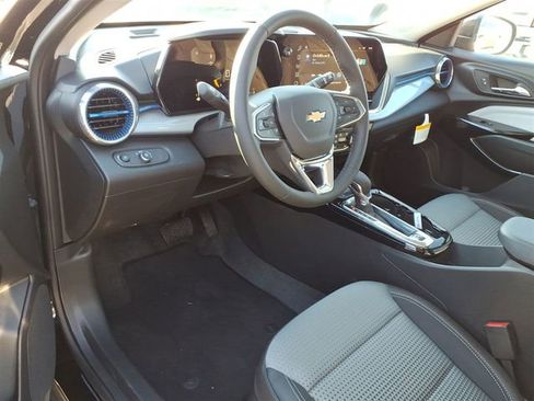 New 2026 Chevrolet Trax LT w/ Driver Confidence Package image 10