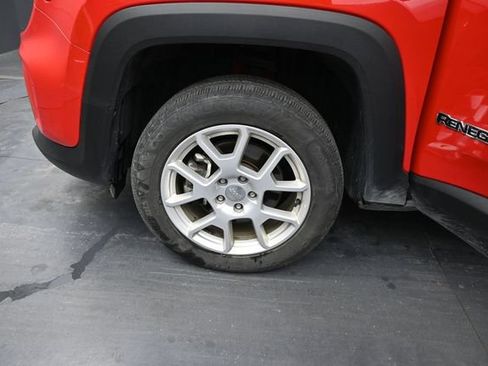 Used 2023 Jeep Renegade Latitude w/ Premium Group AWD/4WD image 40