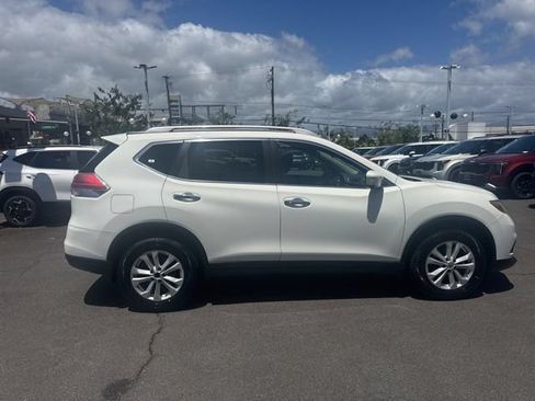 Used 2015 Nissan Rogue SV w/ SV Premium Package FWD image 6