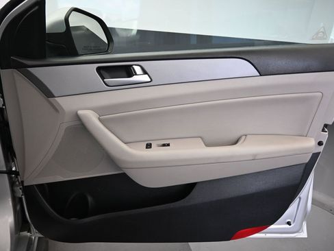 Used 2016 Hyundai Sonata SE image 36