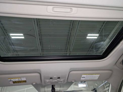 Used 2013 Toyota RAV4 XLE image 18