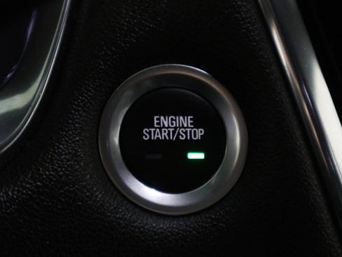 Used 2023 Chevrolet Traverse LT FWD image 33